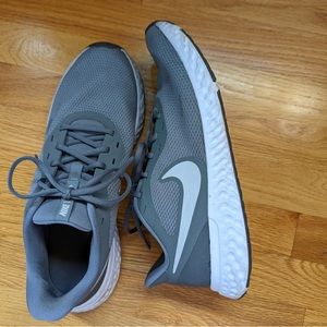 Mens Nike sneakers